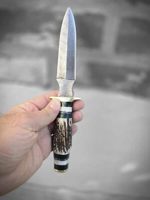 Cuchillo de hoja de doble filo de acero Damasco hecho a mano personalizado mango de asta de ciervo Foto 1 de 4