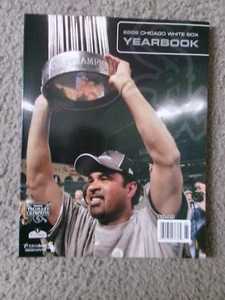 2006 Chicago White Sox Yearbook - Picture 1 of 4