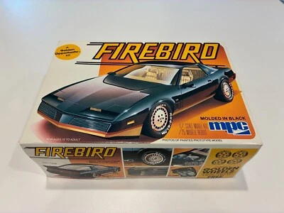 MPC 1982 Pontiac Firebird Trans Am 1:25 Model Kit - 1/25 - Black - Image 1 of 4