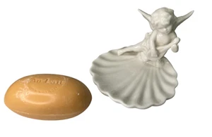 Jabón de querubín de porcelana baratija plato de joyería blanco Two's Company vintage + bonificación - Imagen 1 de 9