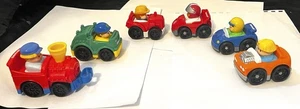 Lotto 6 RUOTE Fisher Price Little People: Auto, Fattoria, Treno, Costruzioni+ - Foto 1 di 8