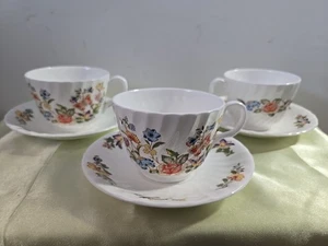 aynsley Teetasse und Untertasse. Landhausgarten. 3er Set. - Bild 1 von 5