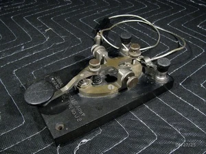 Signal Corps US Army Type No. J-2 Telegraph Key Made By Mesco Circa 1910's - Zdjęcie 1 z 17