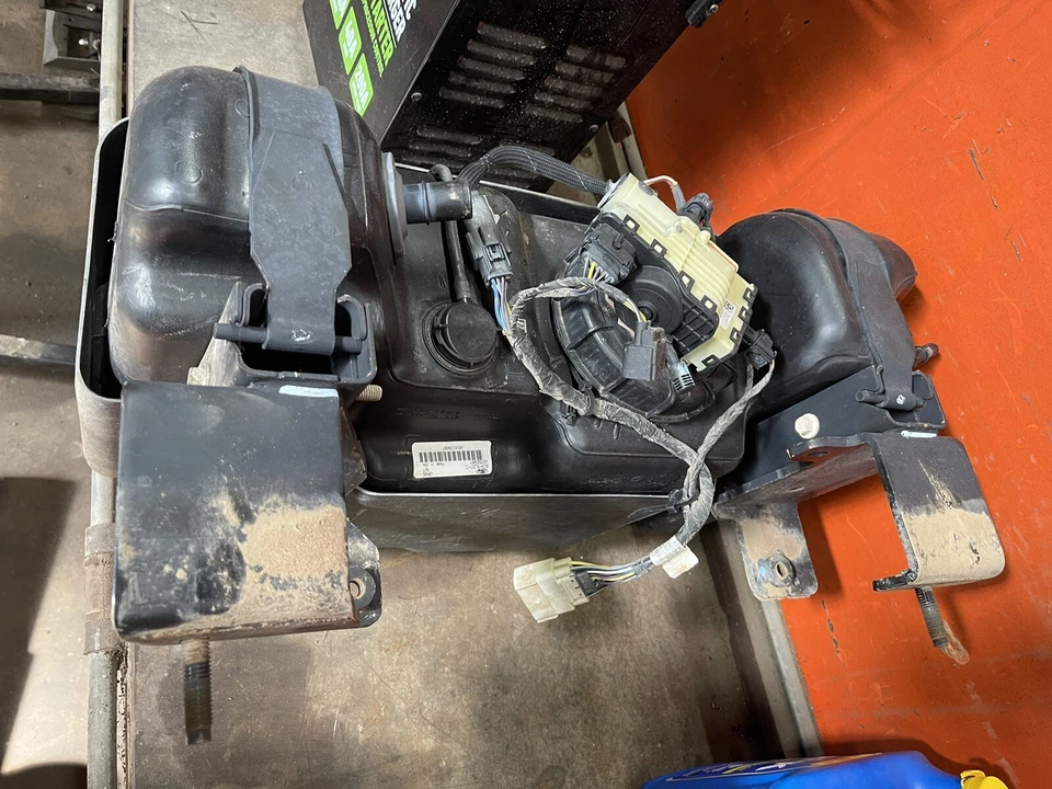 F550 2012 tanque def Foto 1 de 3