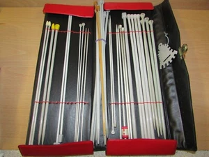 **LOOK** Superb Wallet of 34 x NEW & Unused KNITTING NEEDLES in Proper Wallet - Picture 1 of 4