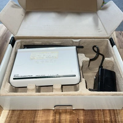 3C Tenda W311R 150 Mbps 4-Port 10/100 Wireless N Router - Image 1 of 4