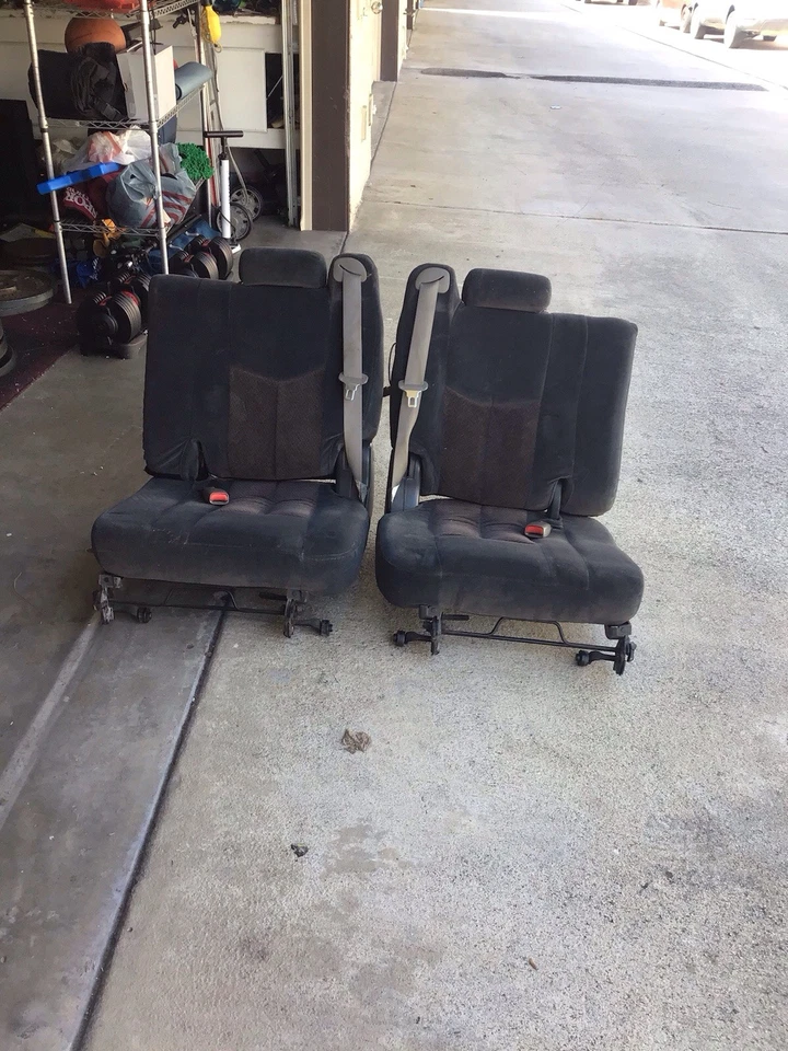 Chevy Tahoe/Yukon 2001-2006 gamuza tercera fila de asientos Foto 1 de 4