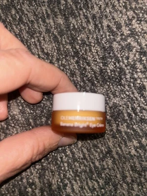 全新 全新带盒 OLEHENRIKSEN Truth 香蕉亮眼霜 旅行装 迷你 3 毫升/0.1 盎司 — 第 1/4 张图片