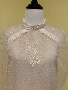 ZARA EMBROIDERED PLUMETIS Blouse Top beige ivory Size Medium - Picture 1 of 8
