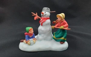2" DEPT 56 MOTHER & SON BOY BUILDING SNOWMAN PAN HAT CHRISTMAS VILLAGE BONNET - Picture 1 of 16