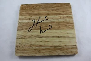 Hakim Warrick Signed 6x6 Floorboard Memphis Grizzlies Authentic NBA Autograph - Picture 1 of 1