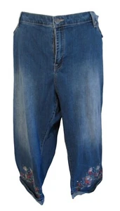 Lane Bryant 22 22W Denim Signature Fit Mid-Rise Boyfriend Capri Flower Detail - Picture 1 of 3