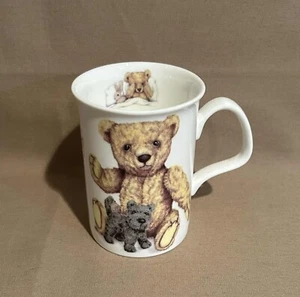 Tazza Roy Kirkham Cina INGHILTERRA orsacchiotto ORSO PERDUTO coniglietto coniglio - Foto 1 di 3