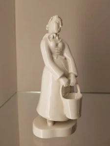 Royal Copenhagen Figur Mädchen mit Eimer, Hanne Varming, 1. Wahl - Picture 1 of 8