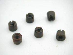 Tuercas porta cepillo Lionel 2343-122, ranuradas, NOS (Madison Hdw), DOS PIEZAS, C-6 - Imagen 1 de 3