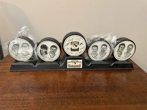 RARE SET - ‘95/‘96 Pittsburgh Penguins Northeastern Champions 5 Puck Set Robo Cover