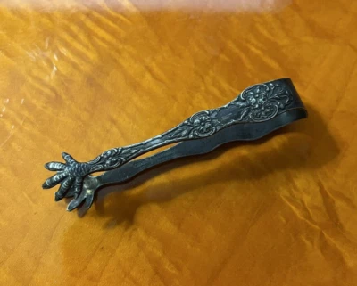 TH Marthinsen 银盘野生玫瑰糖夹 ~ 挪威 EPNS 40 ~ 鹰爪 — 第 1/4 张图片