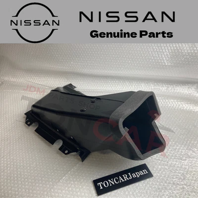 NEW NISSAN GENUINE  GT-R DBA-R35 RH AIR INTAKE COOLER OIL DUCT 21468-KB50C - Image 1 of 4