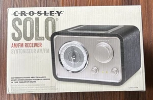 New Crosley SOLO AM/FM RADIO Receiver CR3003A-BK Black MID-CENTURY DESIGN - Picture 1 of 7