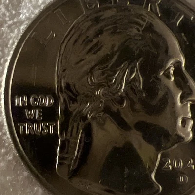 2022 D- ANNA MAY WONG QUARTER "IN COD WE TRUST" MINT ERROR - Image 1 of 4