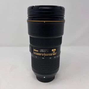 Nikon AF-S NIKKOR 24-70mm f/2.8 E - Picture 1 of 4