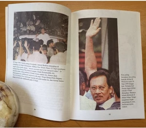Mahathir (Ekonomi) Perang 'Aqidah' Disnman (1999) Anwar Ibrahim Wan Azizah - Picture 1 of 10