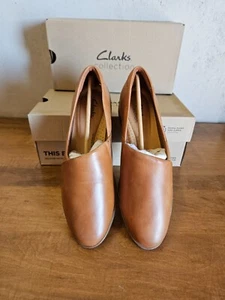 Clarks Womens Jenette Grace Tan Leather Flats - Picture 1 of 3
