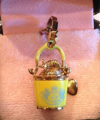 CHARME BALDE DE CONCHAS JUICY COUTURE AUTÊNTICO, RARO - EXCELENTE ESTADO USADO - Imagem 1 de 4