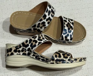 Leopard Animal print SZ 9 Women’s Slip on Sandals Lightweight Shoes - Picture 1 of 6