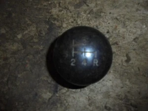 Hurst Shifter 4 Speed Shifter KNOB Camaro Firebird Nova Trans Am GTO CORVETTE - Picture 1 of 2