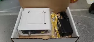ARRIS Surfboard SB6190 - 32x8 Docsis 3.0 Cable Modem - White - Picture 1 of 4