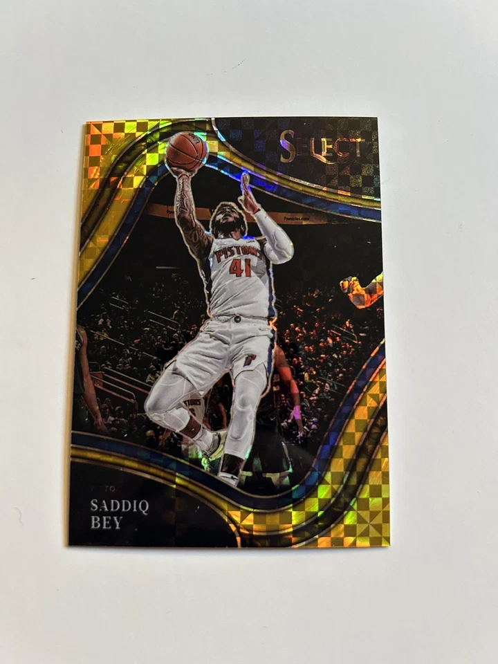 Saddiq Bey 2021/22 Select Prizm Courtside Gold Card  10 - Image 1 of 2