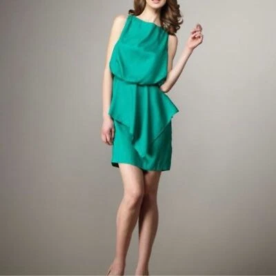 Vestido de cóctel Ali Ro verde sedoso Foto 1 de 4