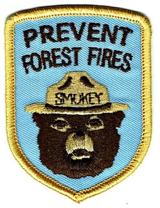 OFFICIAL SMOKEY BEAR Patch Iron-on Embroidered Retro Gift Boy Girl Friend - NEW - Picture 1 of 2