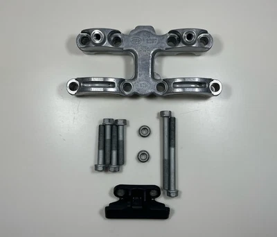 2012 05-12 KTM 250 SXF OEM UPPER CAMSHAFT RETAINER CAM CAP BRIDGE 77036020153 - Image 1 of 4