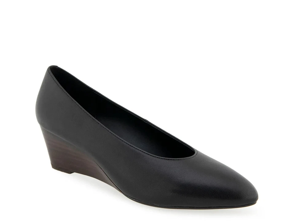 Woman's Dress Shoes Aerosoles Caruzo Wedge Pump - Image 1 of 1