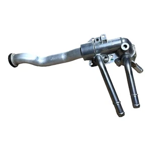 GM 2.4L Genuine OEM Radiator Outlet Pipe W/ Engine Coolant Thermostat Housing - Foto 1 di 10