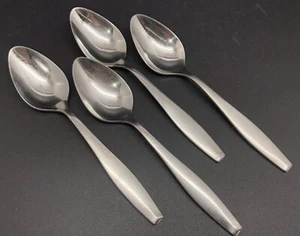 Oneida Deluxe Stainless Set of 4 CHEVRON 5-1/2" Five O'Clock Spoons (RF1074) - Picture 1 of 4