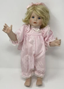 Susan Wakeen 1993 - Fashion Girl Doll with Blonde Hair Blue Eyes In Pink Jumper - Picture 1 of 10