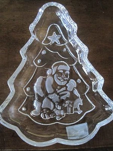 Gorham Crystal Dish Holiday Traditions Santa Tree Treat Dish Christmas - Picture 1 of 3