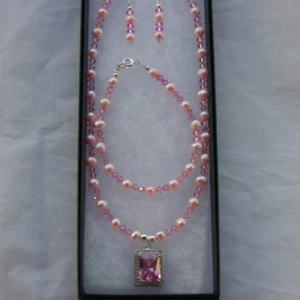 Hermoso conjunto de pendientes colgantes de plata con perlas y colgante de kunzita - Imagen 1 de 8