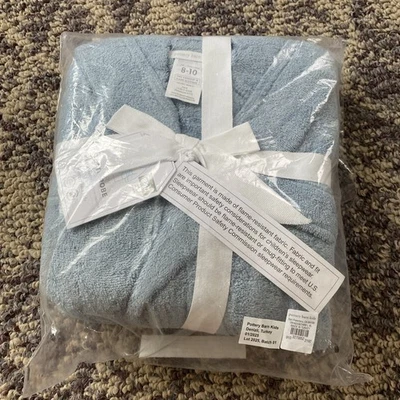 Bata azul Pottery Barn para niños talla 8-10 mullida acogedora Foto 1 de 3
