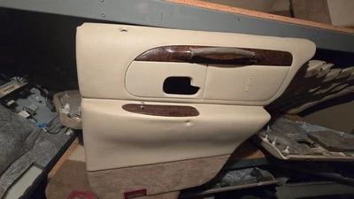1998 1999 2000 2001 2002 LINCOLN TOWN CAR RIGHT REAR INTERIOR DOOR PANEL - Image 1 of 4