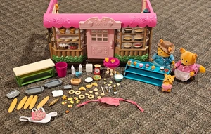 Lil WOODZEEZ Tickle Your Taste Buds Bakery Calico Critters Tippytail Fox Family - Picture 1 of 8