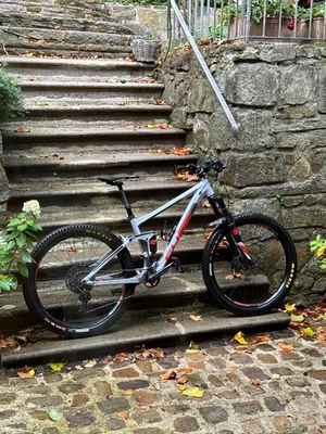 Cube Stereo 150 HPA Race 27.5+ grey & flashred - Guter Zustand - Bild 1 von 3