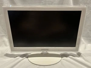 Samsung White Freeview USB TV UE22C4010PW con supporto e cavo di alimentazione, senza telecomando - Foto 1 di 9