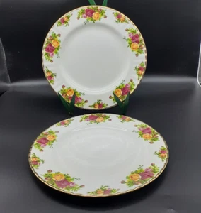 2 platos de cena Old Country Roses Royal Albert Bone China Inglaterra - Imagen 1 de 7