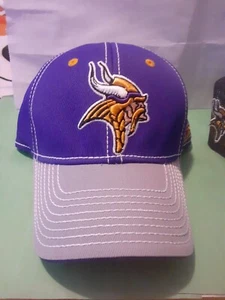 Reebok Minnesota Vikings bestickte NFL Logo Mütze Onfield ohne Riemen lila L/XL - Bild 1 von 12