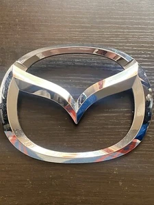 Mazda OEM Deck Lid Emblem (Front) BHN151730 Silver For Mazda 2015-2018 - Picture 1 of 5
