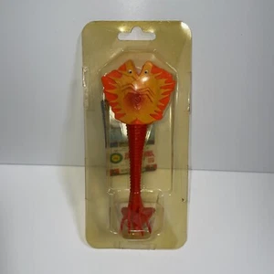 USED G932 Ultra Monster Series 16 Alien Villa With Tag Ultraman Rare - Picture 1 of 8